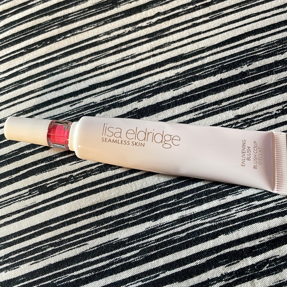 LISA ELDRIDGE ENLIVENING BLUSH (Pink Poetry)